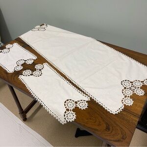 Doilies 3 pieces vintage white cotton